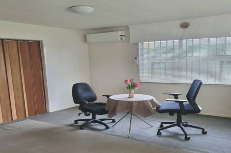 Photo of property in 190 Universal Drive, Henderson, Auckland, 0610