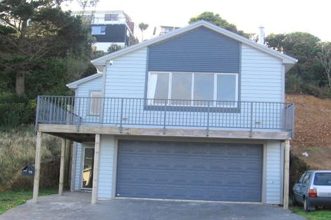 Photo of property in 75 Sheridan Terrace, Johnsonville, Wellington, 6037