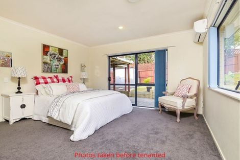 Photo of property in 70 Robert Ross Place, Clendon Park, Auckland, 2103