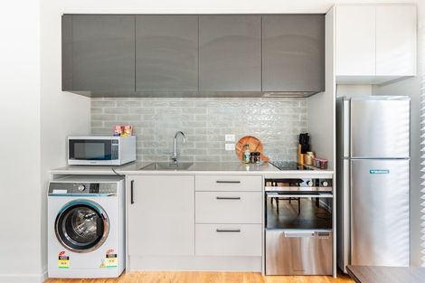 Photo of property in 9 Collie Road, Jacks Point, 9371