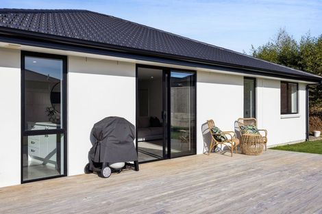 Photo of property in 27 Horoatua Street, Bell Block, New Plymouth, 4312