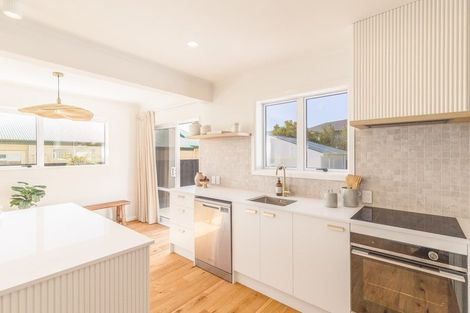 Photo of property in 9 Soleares Avenue, Mount Pleasant, Christchurch, 8081