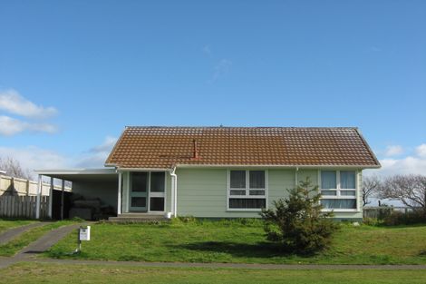 Photo of property in 12 Kinross Street, Levin, 5510