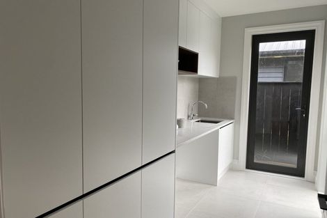 Photo of property in 40 Paparahi Place, Wainui, 0992