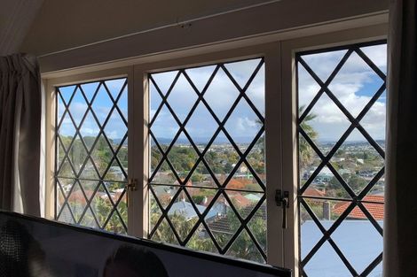 Photo of property in 32 Landscape Road, Mount Eden, Auckland, 1024