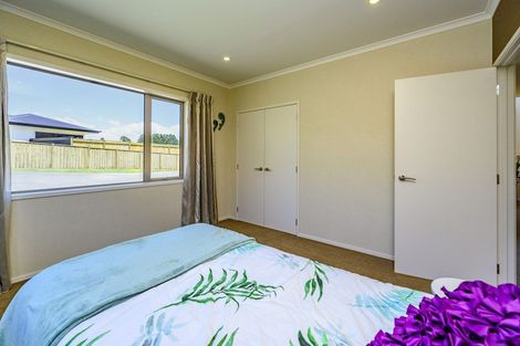 Photo of property in 5b Tupuhi Place, Highlands Park, New Plymouth, 4312