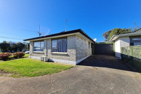 Photo of property in 1/2 Waterloo Road, Milford, Auckland, 0620