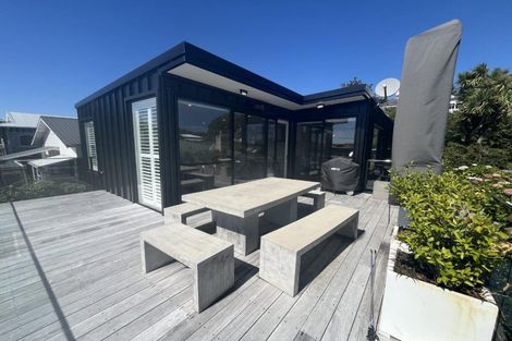 Photo of property in 42 Gilbert Street, New Plymouth, 4310