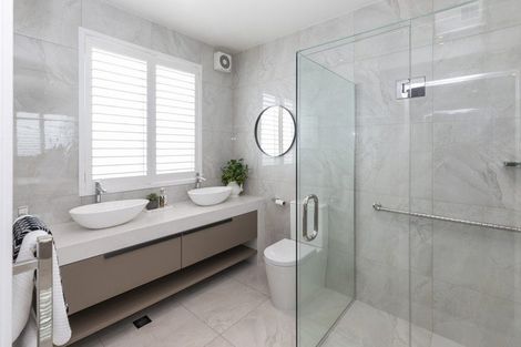 Photo of property in 55 Merivale Lane, Merivale, Christchurch, 8014