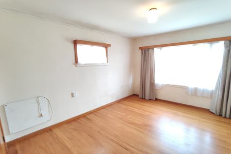 Photo of property in 50 Matipo Road, Te Atatu Peninsula, Auckland, 0610