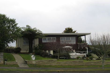 Photo of property in 8 Russleigh Drive, Dinsdale, Hamilton, 3204