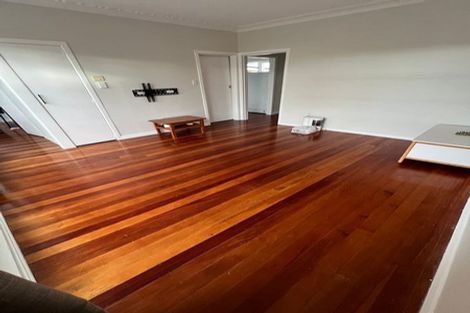Photo of property in 4/221 Mount Smart Road, Onehunga, Auckland, 1061