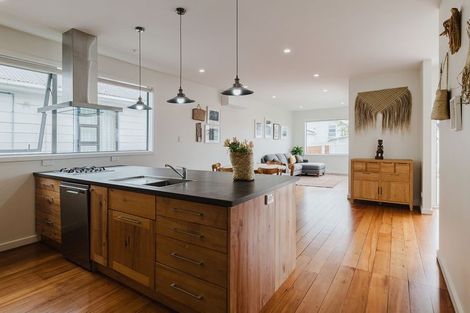 Photo of property in 19 Hobart Street, Miramar, Wellington, 6022