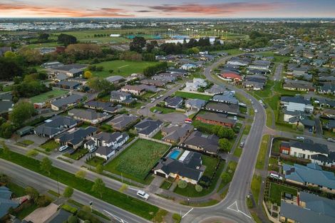 Photo of property in 32 Aidanfield Drive, Aidanfield, Christchurch, 8025