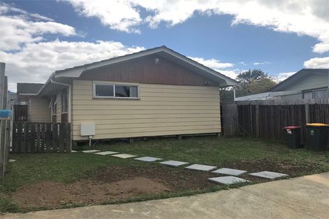 Photo of property in 59 Casuarina Road, Half Moon Bay, Auckland, 2012