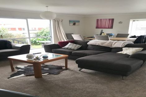 Photo of property in 1/28 Rewarewa Road, Te Atatu Peninsula, Auckland, 0610