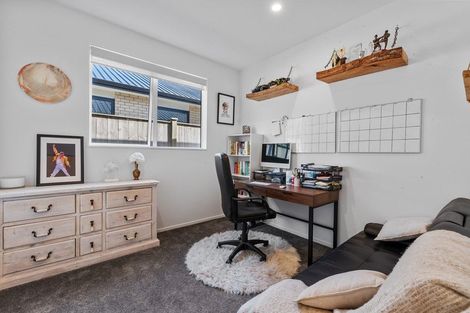 Photo of property in 28 Konoba Avenue, Kumeu, 0810