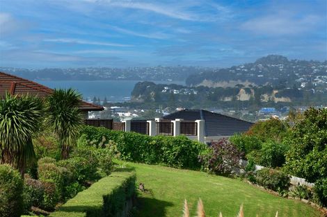 Photo of property in 17 Waldorf Crescent, Orewa, 0931