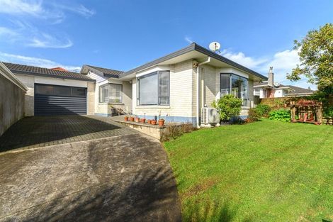 Photo of property in 4 Oakdale Road, Mount Roskill, Auckland, 1041
