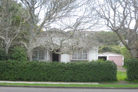 Photo of property in 4 Hoyle Place, New Plymouth, 4310
