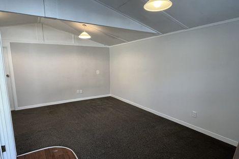 Photo of property in 38 Long Melford Road, Awapuni, Palmerston North, 4412