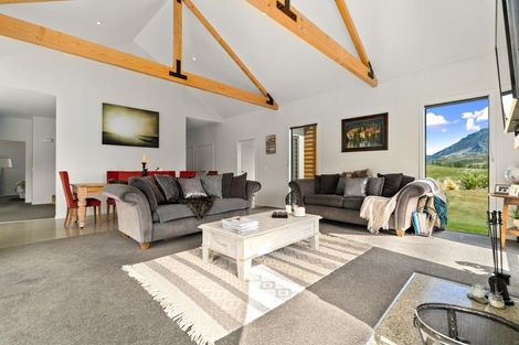 Photo of property in 60 Cunninghams Drive, Jacks Point, Queenstown, 9371