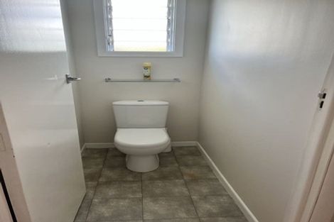 Photo of property in 10 Coronation Road, Glenfield, Auckland, 0627