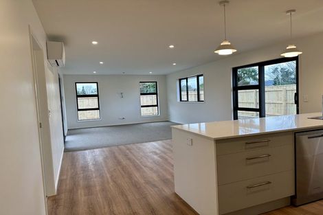 Photo of property in 24 Pahiki Crescent, Levin, 5510