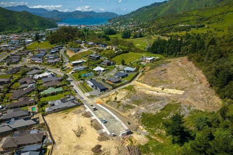 Photo of property in 4 Raukura Rise, Picton, 7220