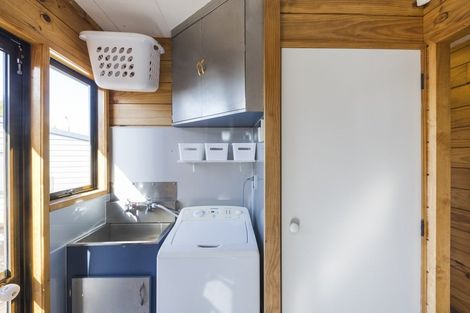 Photo of property in 10 Tiller Close, Kelvin Grove, Palmerston North, 4414