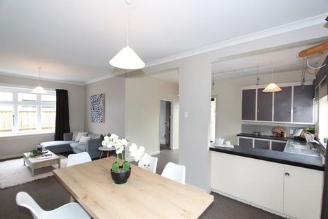 Photo of property in 52 Bowhill Road, New Brighton, Christchurch, 8083