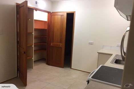 Photo of property in 13 Antilla Place, Half Moon Bay, Auckland, 2012