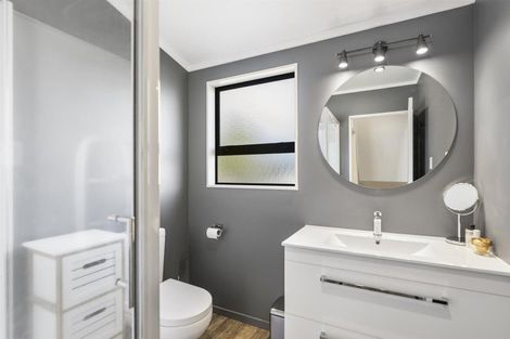 Photo of property in 4 Bishoprick Crescent, Te Puke, 3119