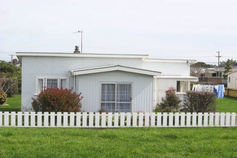 Photo of property in 71 Seymour Street, Waitara, 4320