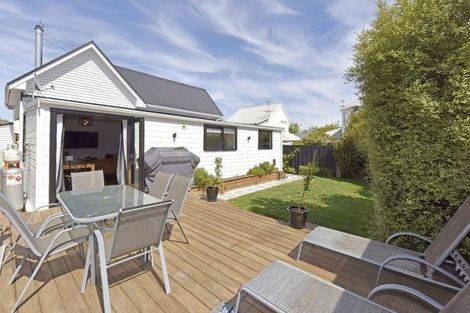 Photo of property in 208 Springfield Road, St Albans, Christchurch, 8014