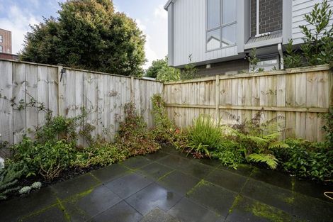 Photo of property in 5/2b Walsall Street, Avondale, Auckland, 1026