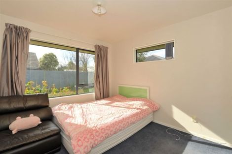 Photo of property in 40a Lambeth Crescent, Redwood, Christchurch, 8051