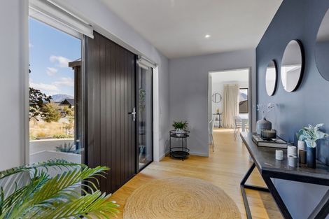Photo of property in 2 Wanderer Lane, Jacks Point, Queenstown, 9371