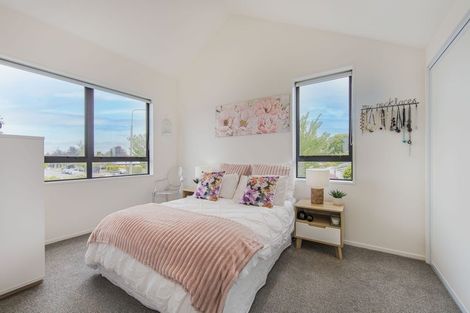 Photo of property in 211a Springfield Road, St Albans, Christchurch, 8014