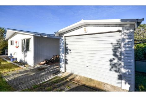 Photo of property in 84 Doves Bay Road, Kerikeri, 0294