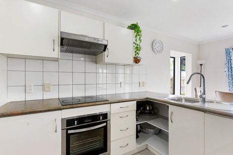 Photo of property in 10 Blumhardt Place, Avondale, Auckland, 1026