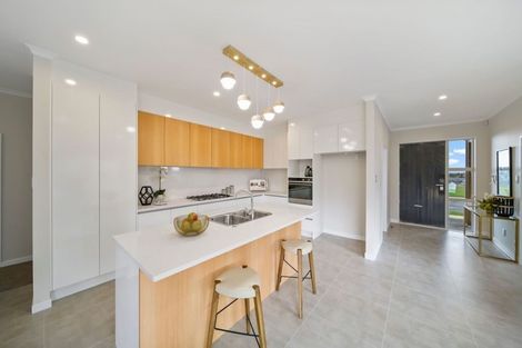 Photo of property in 3 Papaview Road, Papakura, 2110