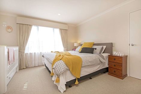 Photo of property in 77 Moore Street, Howick, Auckland, 2014