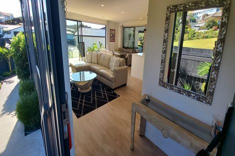 Photo of property in 2 Meenas Place, Cable Bay, 0420