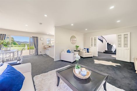 Photo of property in 18 Emerald Hill Drive, Birchville, Upper Hutt, 5018