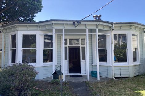 Photo of property in 15 Myrtle Crescent, Mount Cook, Wellington, 6021