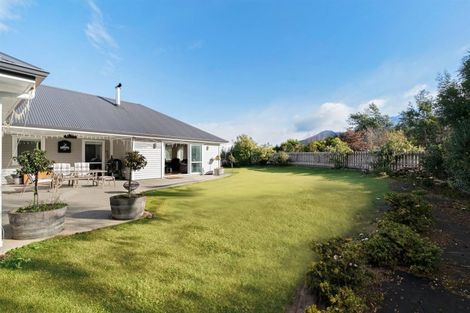 Photo of property in 22 Charles Court, Lake Hawea, Wanaka, 9382