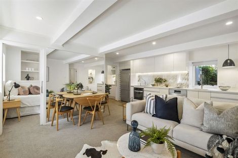 Photo of property in 3/9 Brian Avenue, Forrest Hill, Auckland, 0620