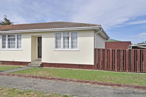 Photo of property in 1b Hobson Place, Takaro, Palmerston North, 4412
