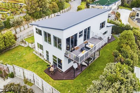 Photo of property in 58a Kahu Road, Paremata, Porirua, 5024